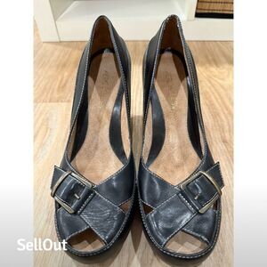 Aerosoles Women's Black Peep Toe Wedge Heels Size 8.5 Casual Spring